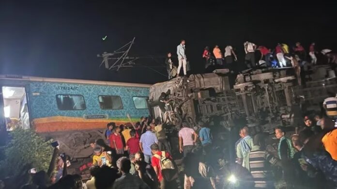 TRAIN ACCIDENT PHOTO BALASOR TRAIN ACCIDENT