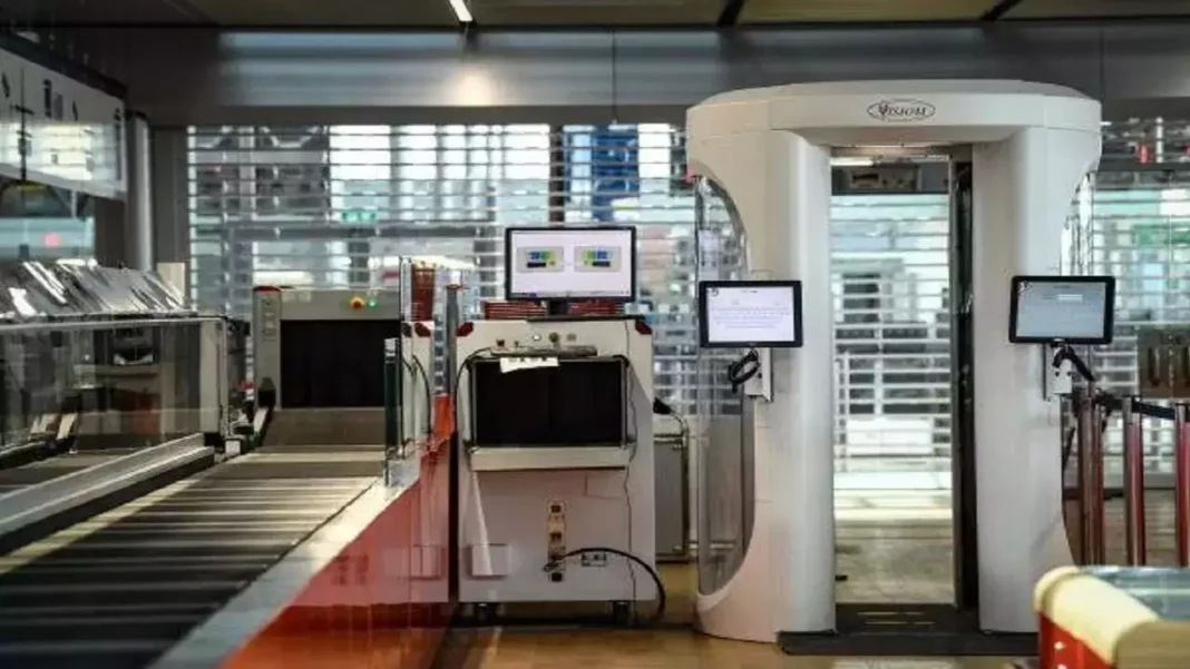 Airport fullbody scanners