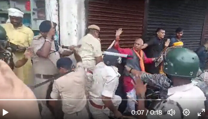 patna lathicharge on bjp workers