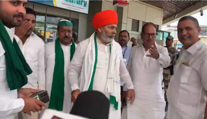 Rakesh Tikait Sudhakar Singh Rakesh Tikait Sudhakar Singh
