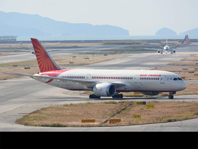 air india 787 dreamliner Air India Dreamliner at Tel Aviv Airport