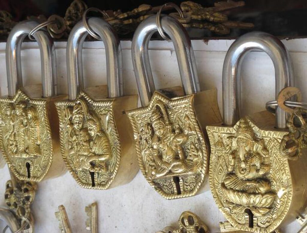 Aligarh lock