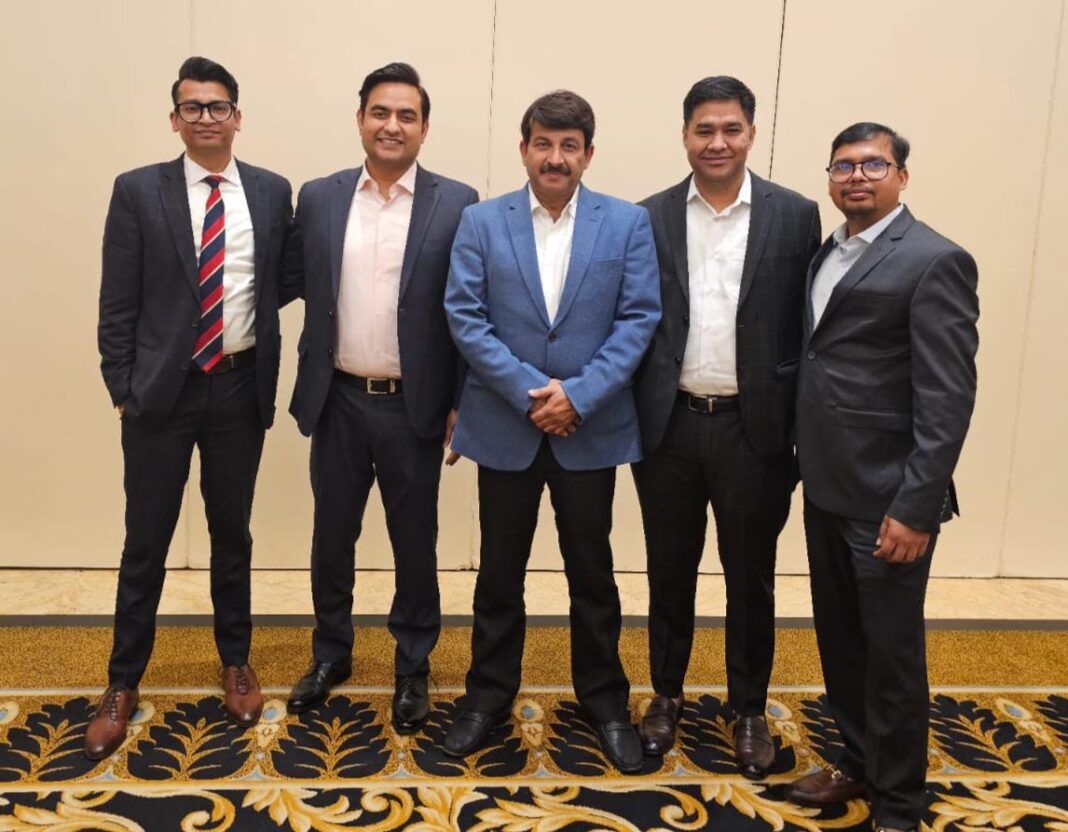 Manoj Tiwari's Bhojpuri Dabangg gets the support of Bharat Rising in the 10th season of CCL.