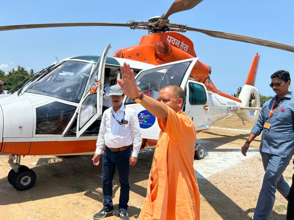 CM Yogi in Puri, Odisha