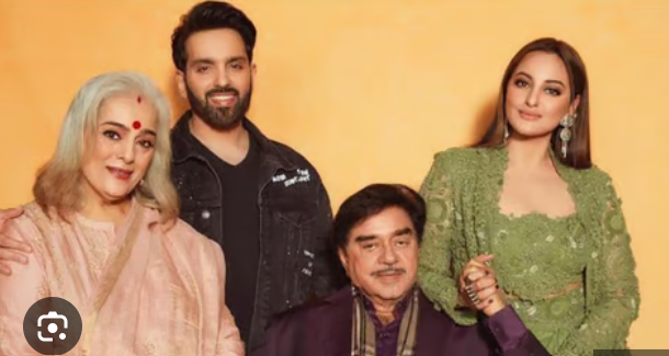 Sonakshi Sinha with family