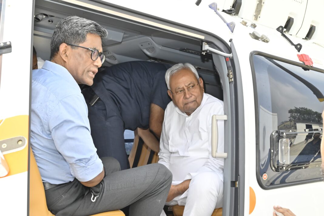 Nitish Kumar visited the flood affected area