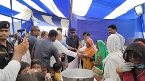 Nitish Kumar visits relief camp