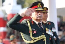 रिटायर हुए उपेंद्र द्विवेदी, ले. जनरल धीरज सेठ ने संभाला पदभार