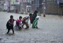 दिल्ली में आधी रात 70kmph की आंधी से बदला मौसम, 22 राज्यों में ऑरेंज अलर्ट, बिहार में वज्रपात से 10 की मौत Heavy Rain Alert