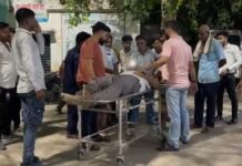 परीक्षा देकर लौट रहे बेटे का इंतजार अधूरा, रास्ते में पिता की दर्दनाक मौत