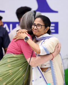 Sonia Gandhi Meet Mamata Banarjee
