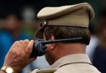 कैंसर से जूझ रही महिला की जमीन पर अवैध कब्जा, प्रशासन से लगाई गुहार