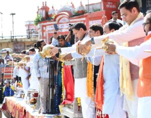 Dhami Cabinet Ganga Aarti
